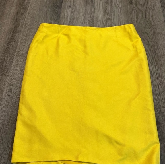 New with tags Escada Suit Canary Yellow - Picture 7 of 8